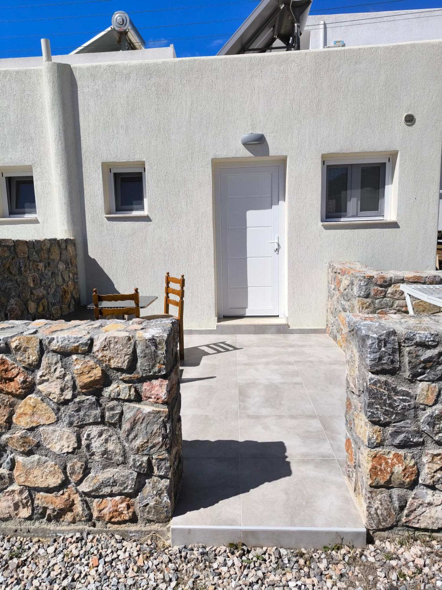 Mary Rooms Perissa  Exterior photo